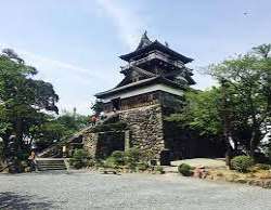 The palace survived the post-feudal ages and also one of twelve of its kind in Japan.